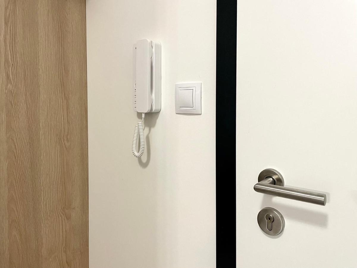 Great Apartment Братислава Екстериор снимка